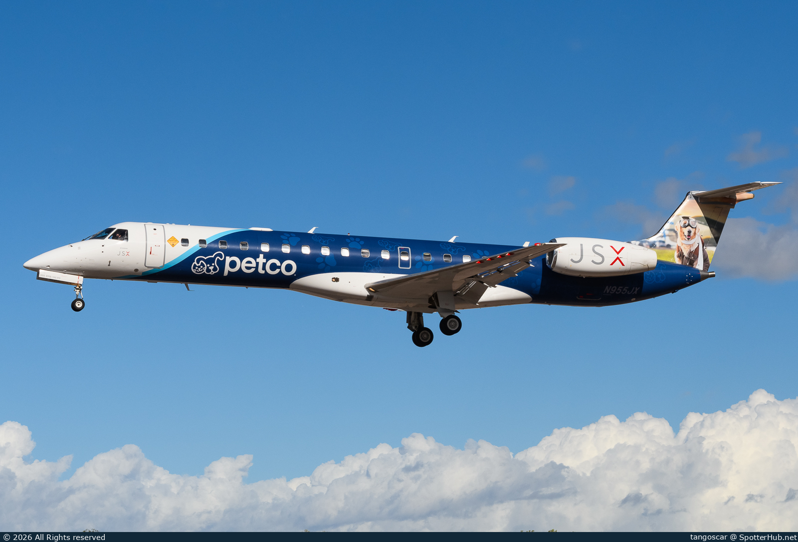 Photo of N955JX - Embraer ERJ-145LR operated by JetSuiteX
