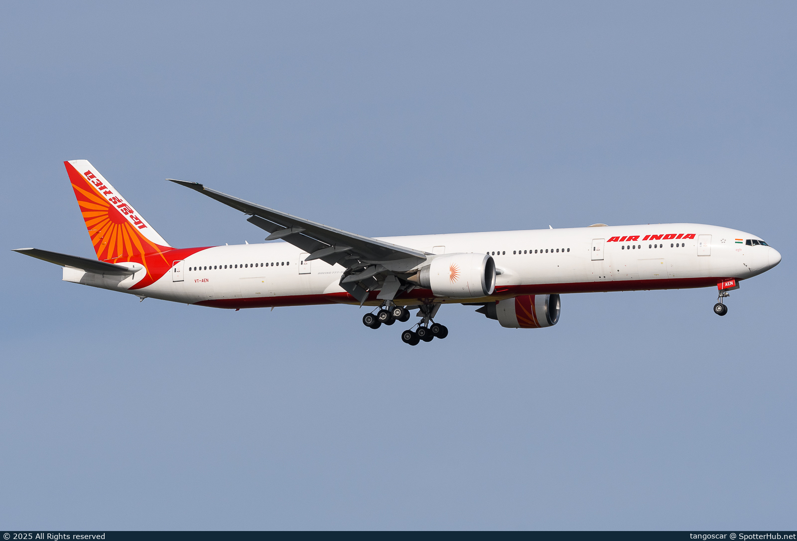 Photo of VT-AEN - Boeing 777-3FX(ER) operated by Air India
