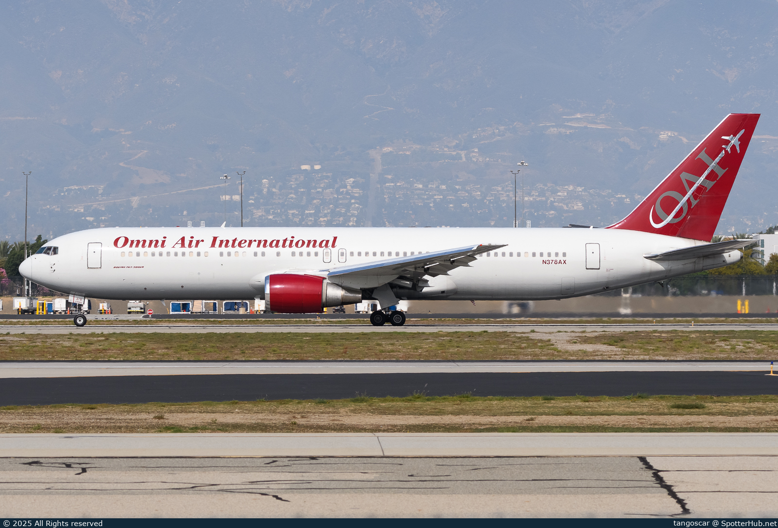 Photo of N378AX - Boeing 767-33A(ER) operated by Omni Air International
