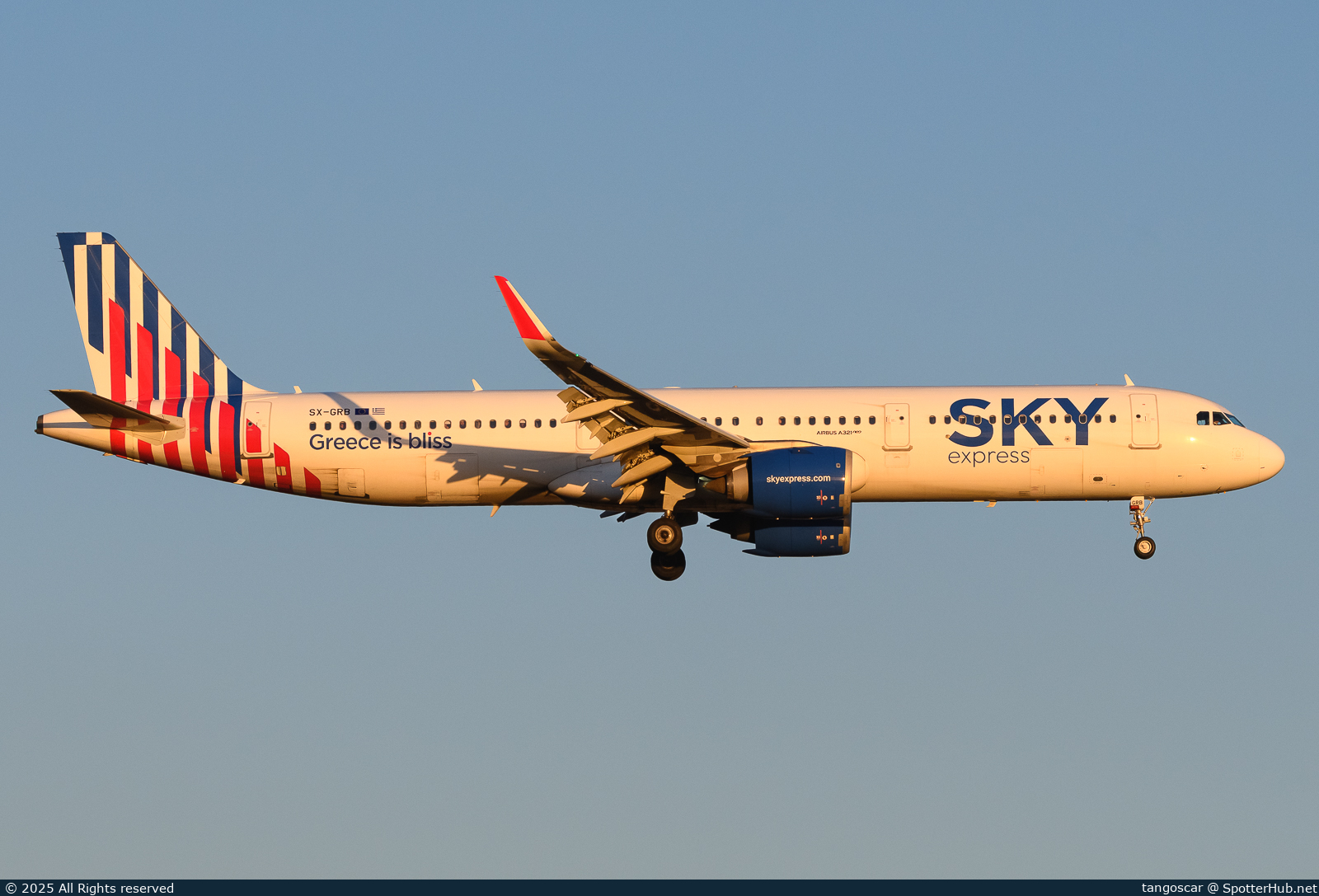 Photo of SX-GRB - Airbus A321-251N operated by Sky Express