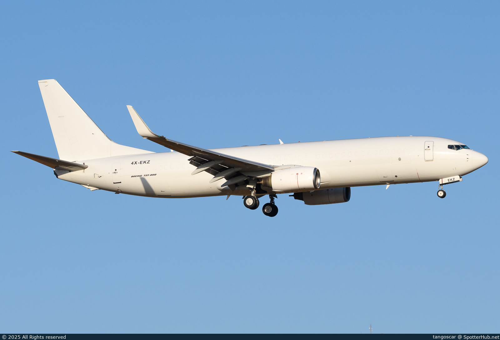 Photo of 4X-EKZ - Boeing 737-86N(BCF) operated by El Al Cargo