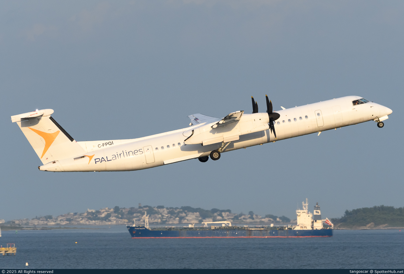 Photo of C-FPQI - Bombardier DHC-8-402 Dash 8 Q400 operated by PAL Airlines