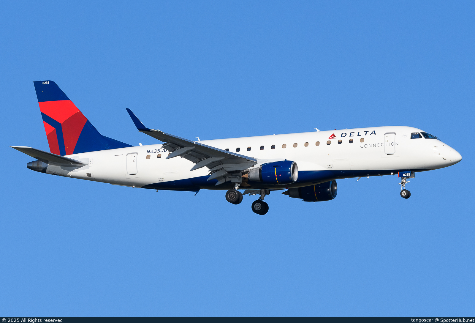 Photo of N235JQ - Embraer ERJ-175LR operated by Delta Connection (opb Republic Airways)