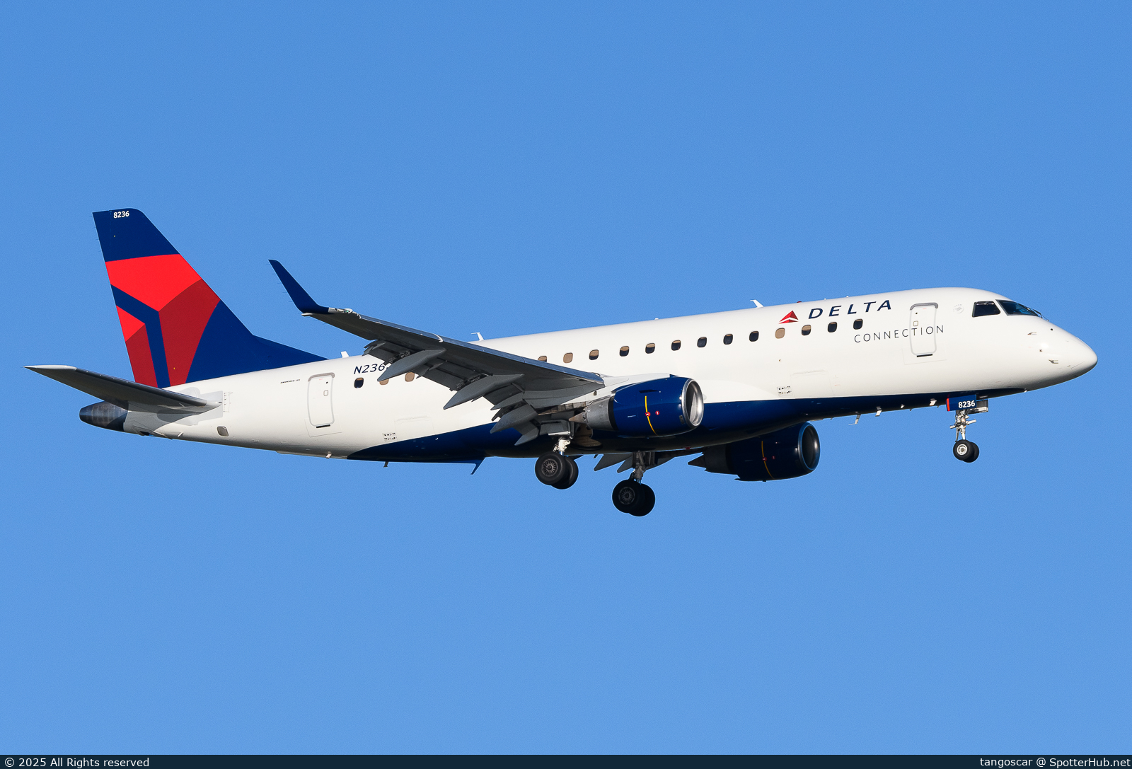 Photo of N236JQ - Embraer ERJ-175LR operated by Delta Connection (opb Republic Airways)
