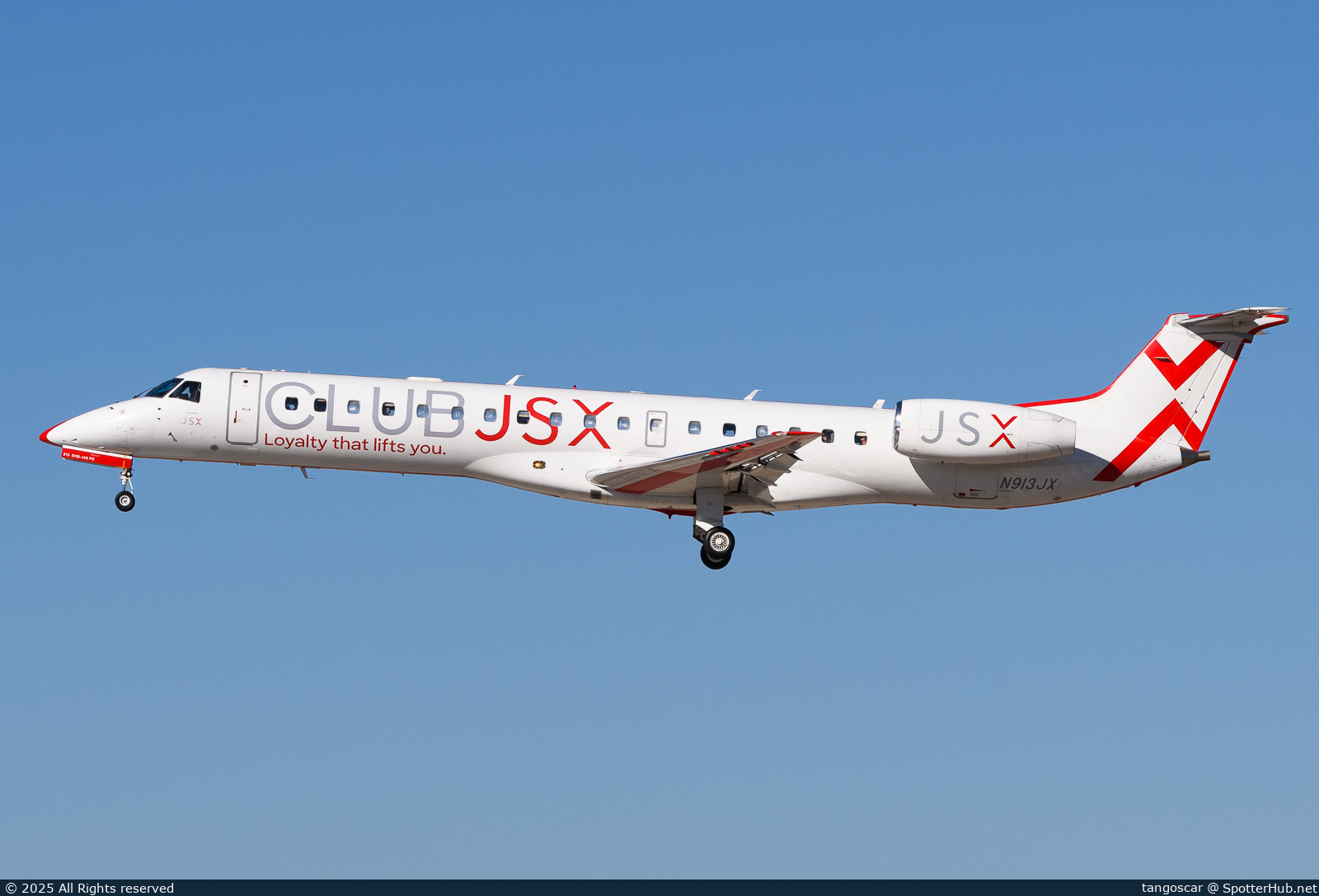 Photo of N913JX - Embraer ERJ-145LR operated by JetSuiteX
