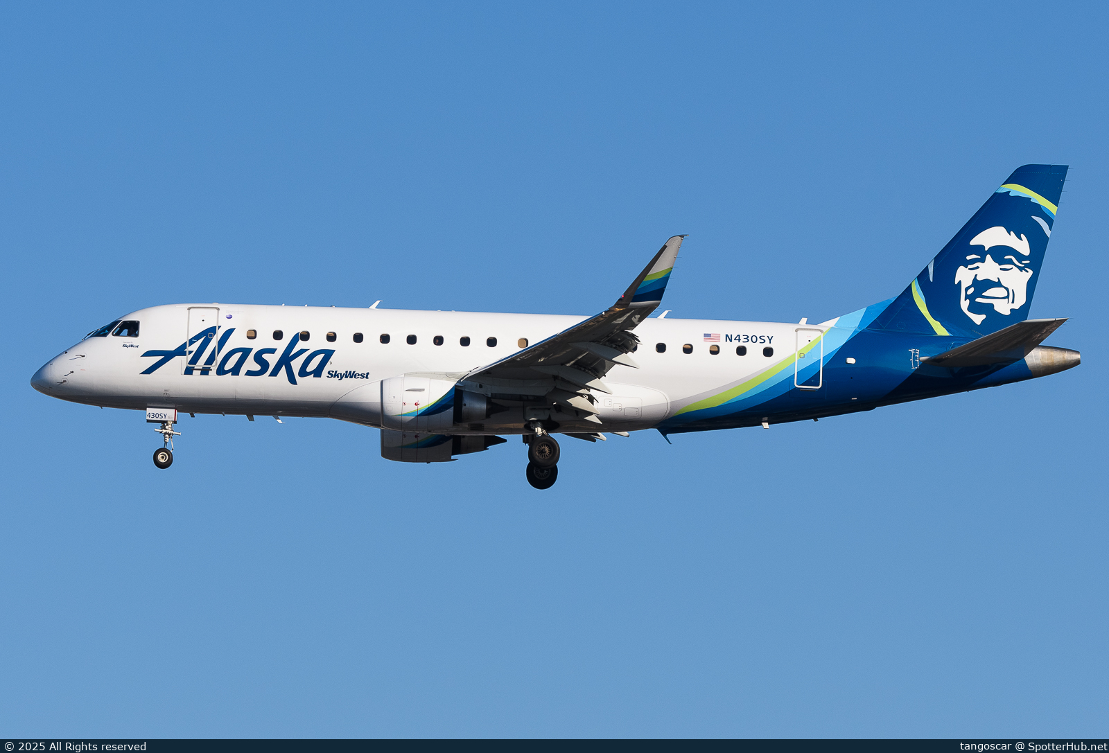 Photo of N430SY - Embraer ERJ-175LR operated by Alaska Airlines (opb Skywest Airlines)