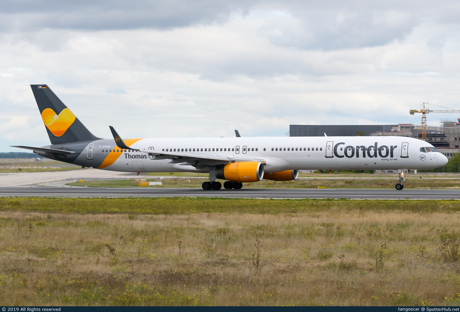 Photo of D-ABOM - Boeing 757-330 operated by Condor