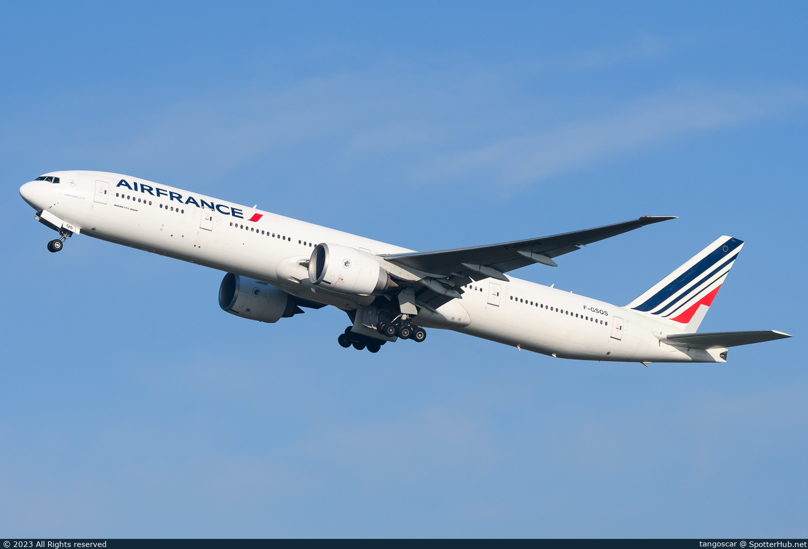 Photo of F-GSQS - Boeing 777-328(ER) operated by Air France