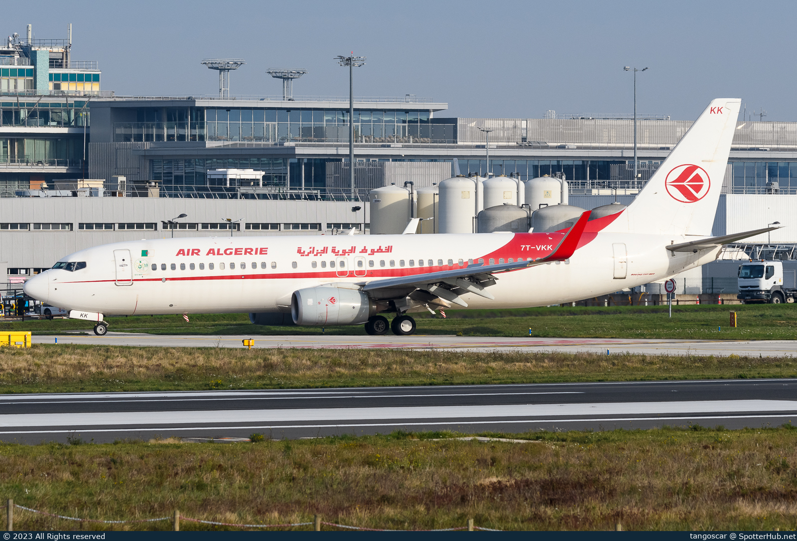 Photo of 7T-VKK - Boeing 737-8D6 operated by Air Algérie