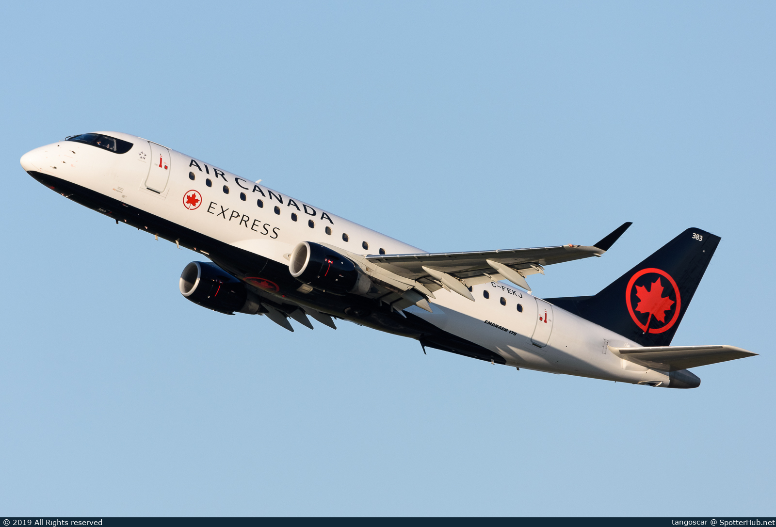 Photo of C-FEKJ - Embraer ERJ-175SU operated by Air Canada Express (opb Sky Regional Airlines)