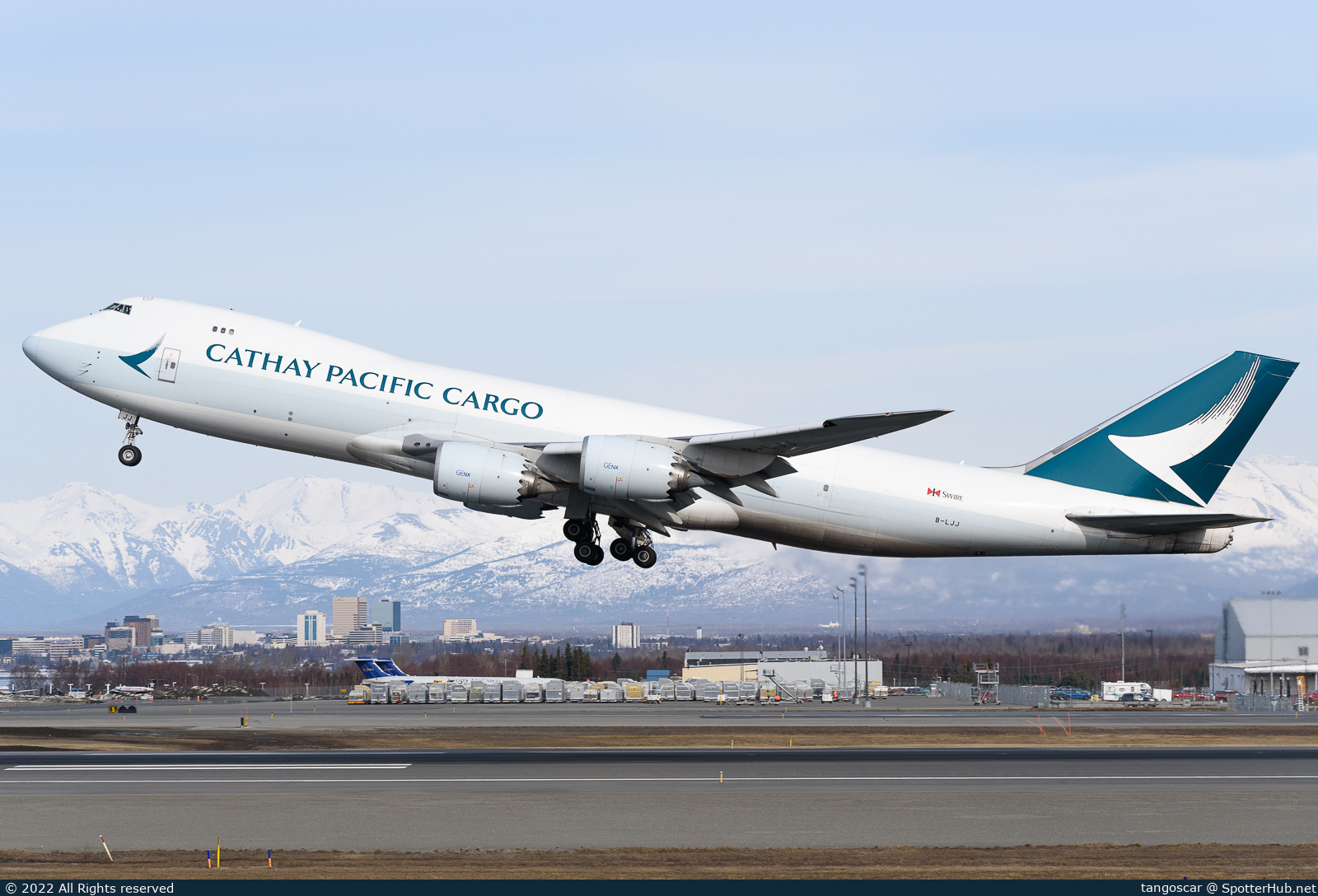 Photo of B-LJJ - Boeing 747-867F operated by Cathay Pacific Cargo
