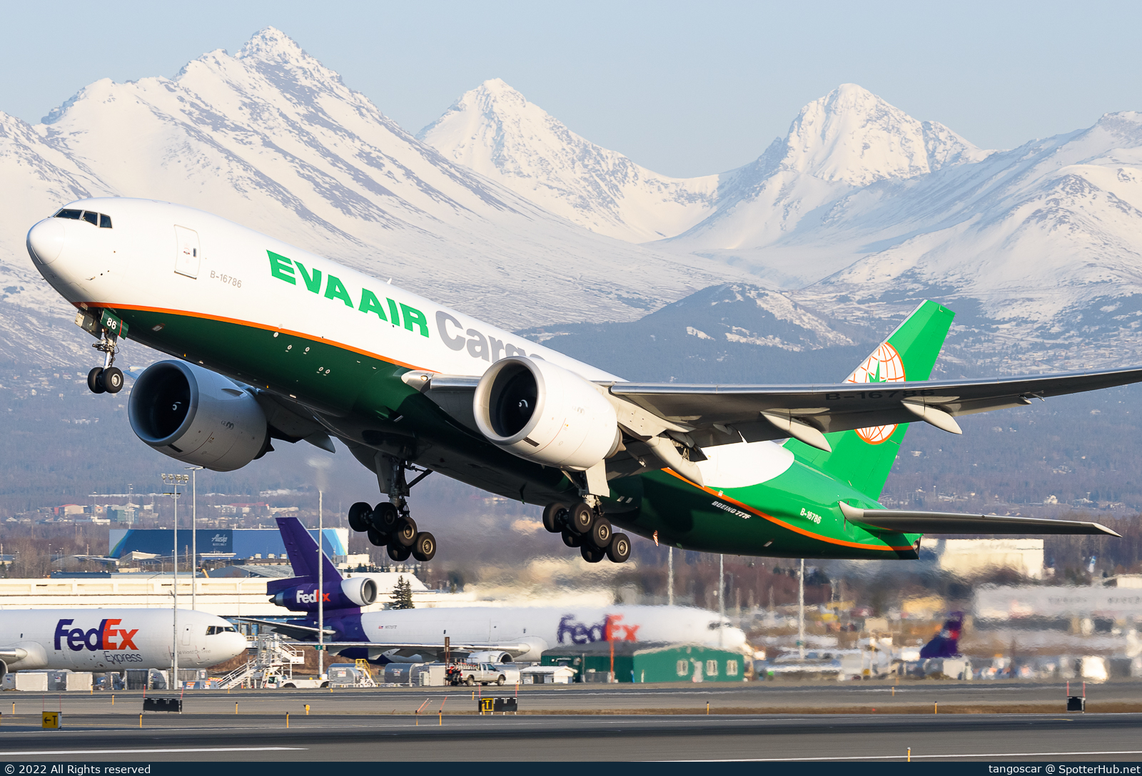 Photo of B-16786 - Boeing 777-F operated by EVA Air Cargo