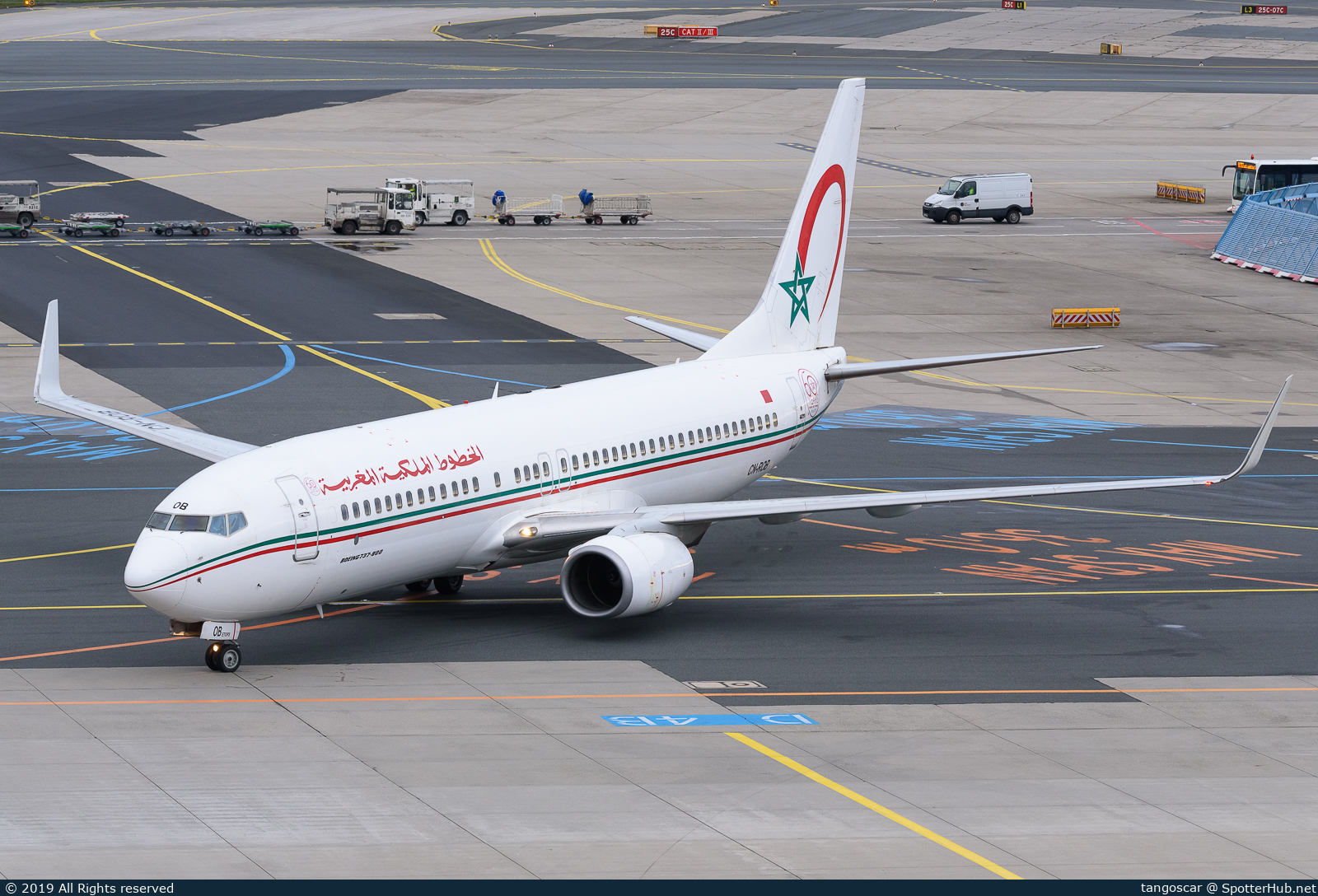 Photo of CN-ROB - Boeing 737-8B6 operated by Royal Air Maroc