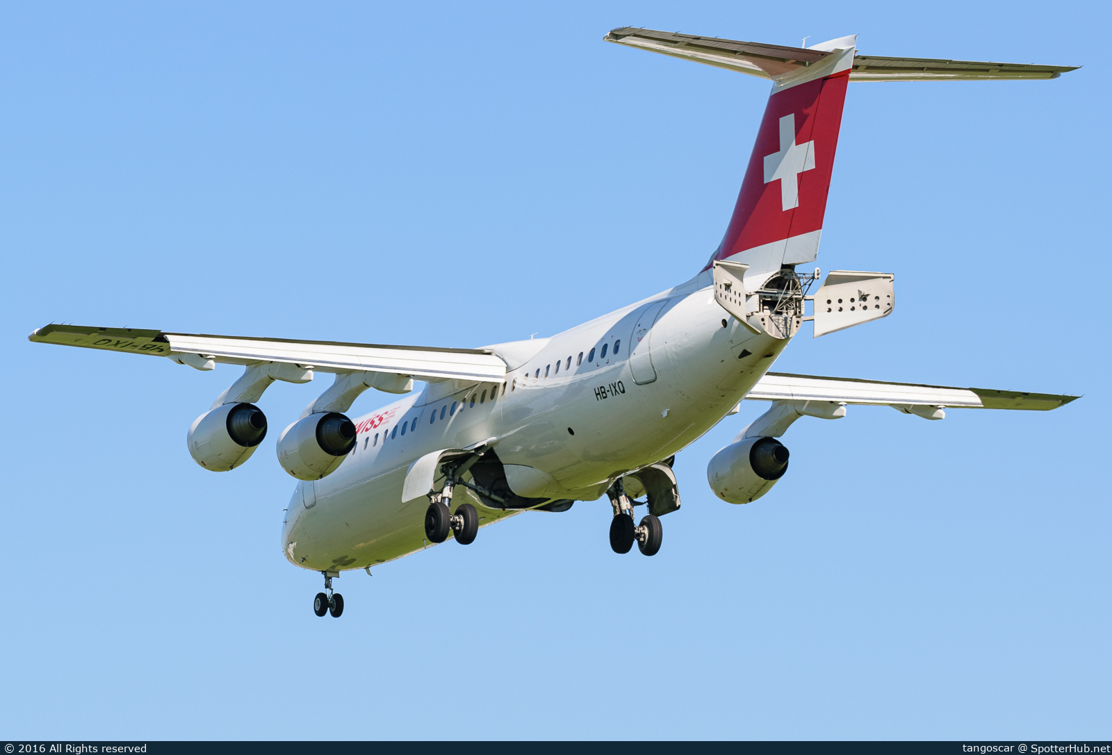 Photo of HB-IXQ - British Aerospace Avro RJ100 operated by Swiss International Air Lines
