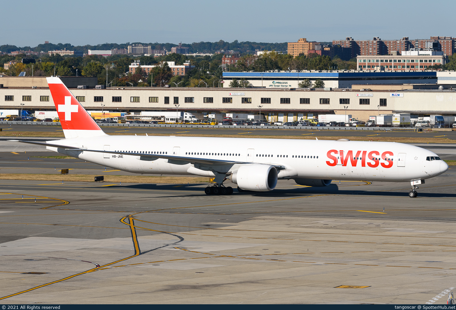 Photo of HB-JNE - Boeing 777-3DE(ER) operated by Swiss International Air Lines