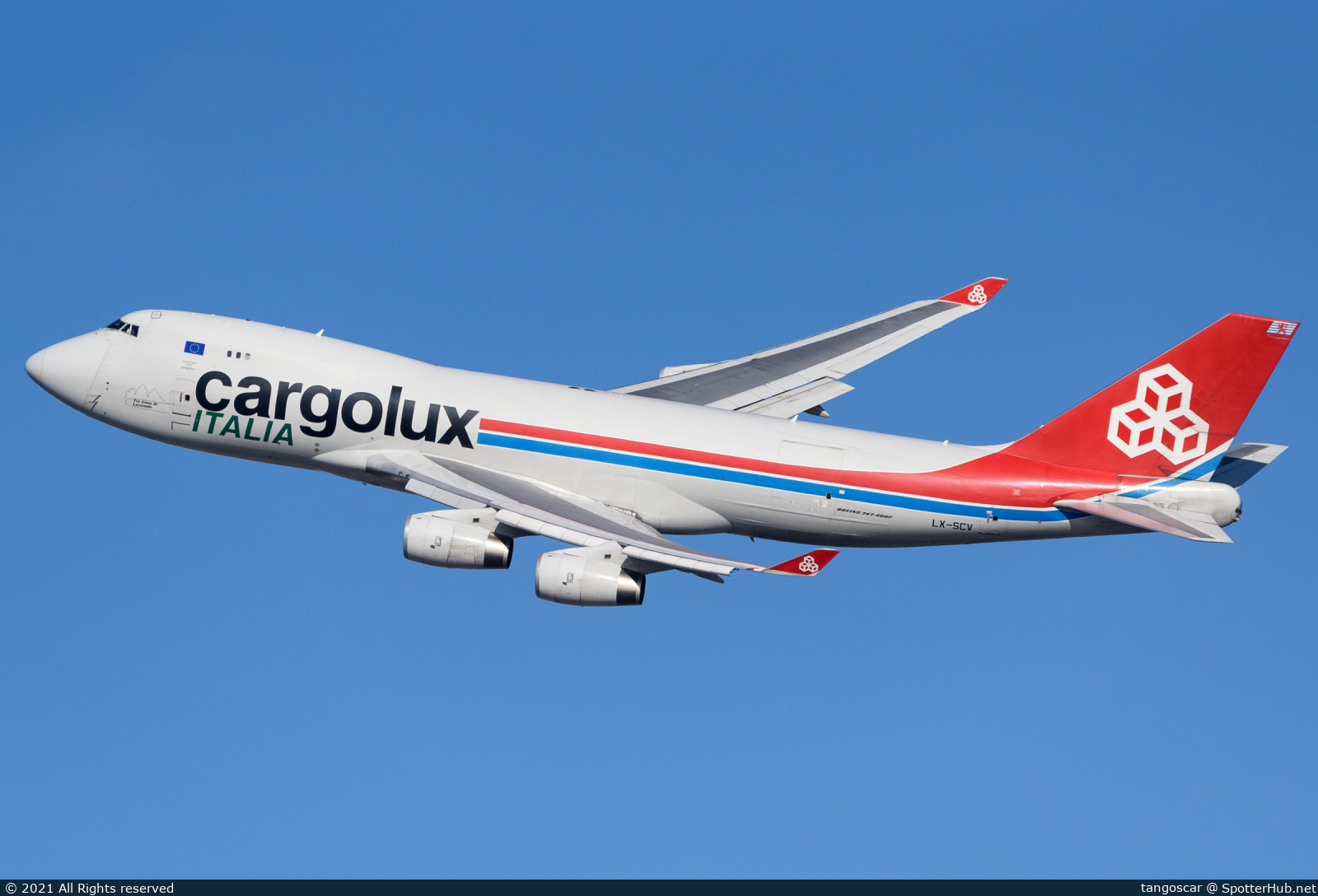 Photo of LX-SCV - Boeing 747-4R7F operated by Cargolux Italia