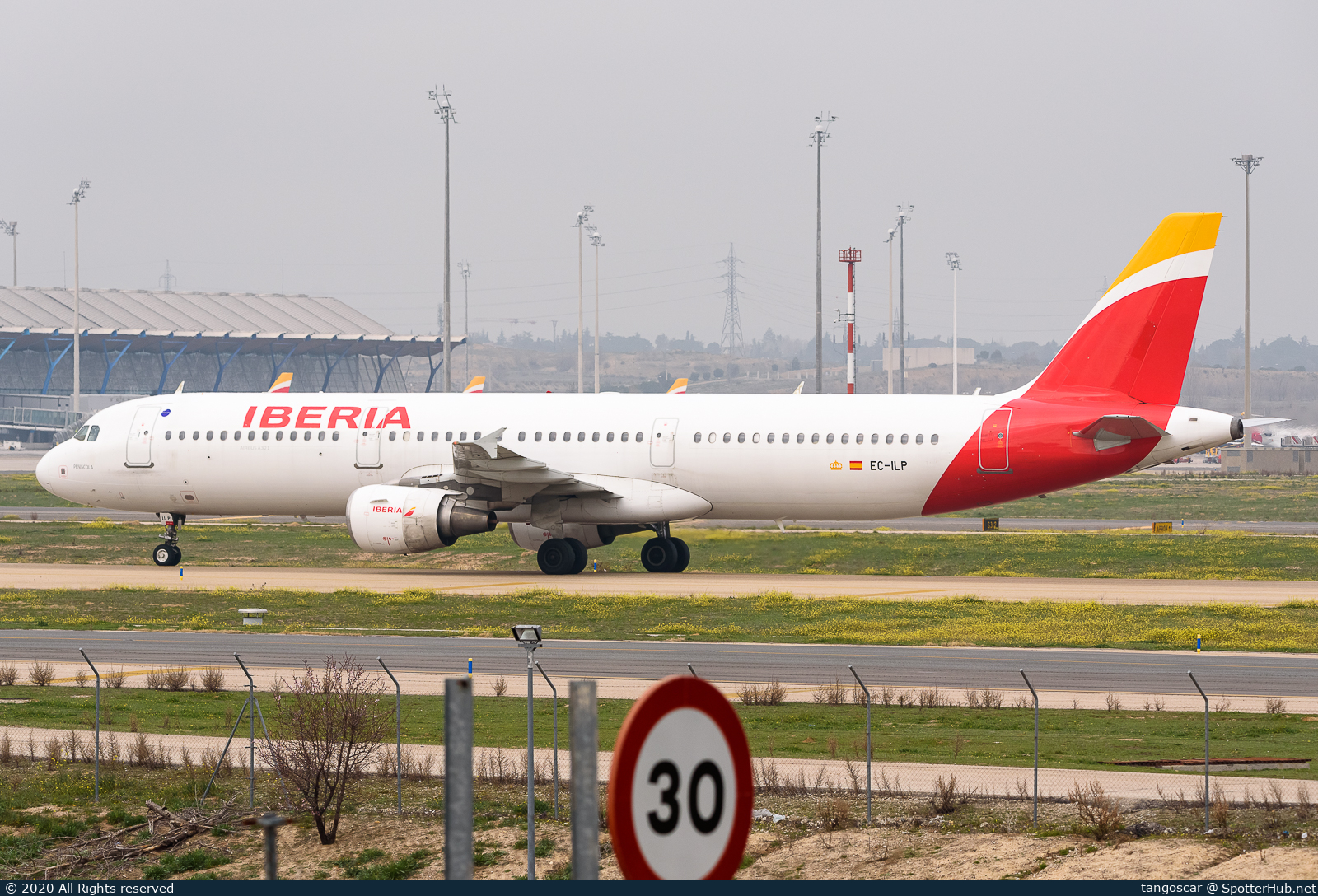 Photo of EC-ILP - Airbus A321-213 operated by Iberia