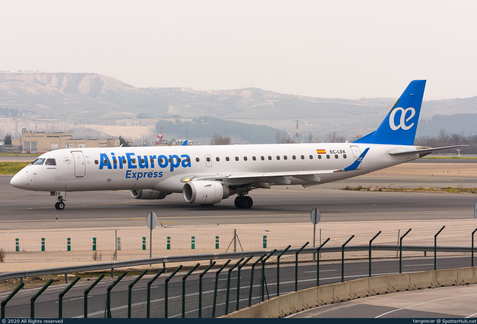 Photo of EC-LEK - Embraer ERJ-195LR operated by Air Europa Express (opb Aeronova)