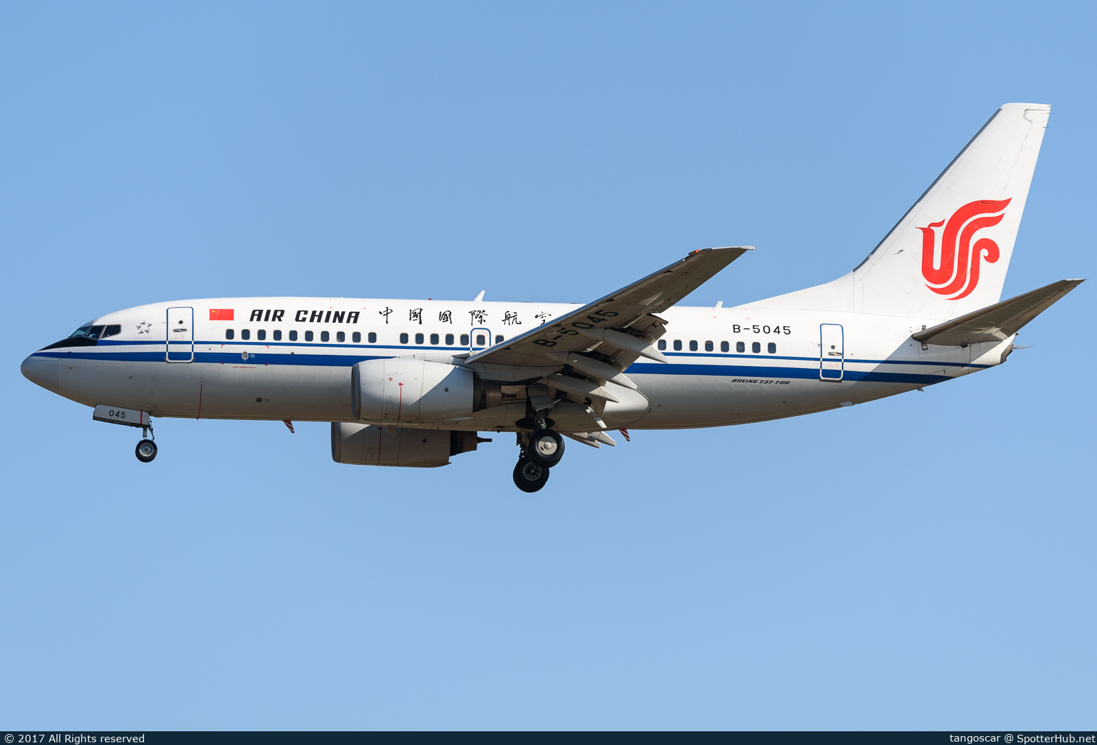 Photo of B-5045 - Boeing 737-79L operated by Air China