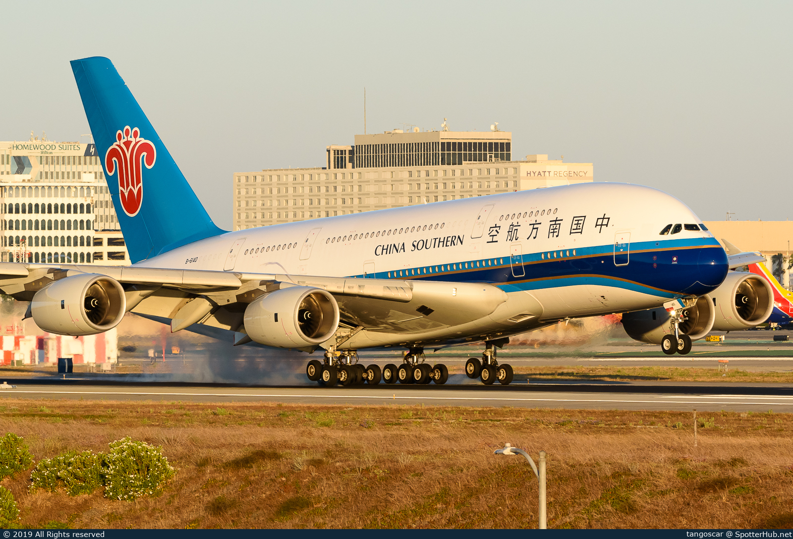 Photo of B-6140 - Airbus A380-841 operated by China Southern Airlines