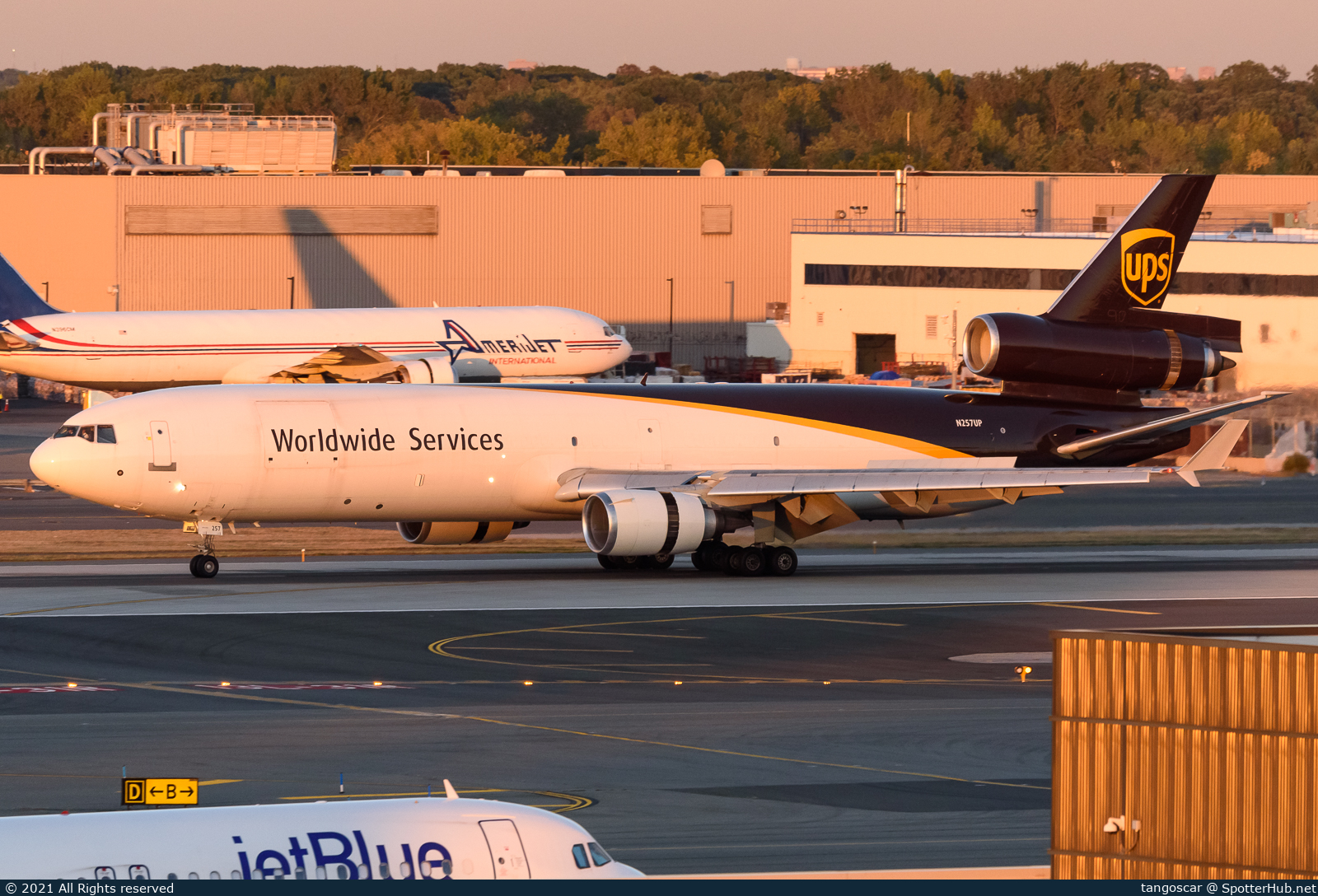 Photo of N257UP - McDonnell Douglas MD-11(F) operated by UPS United Parcel Service