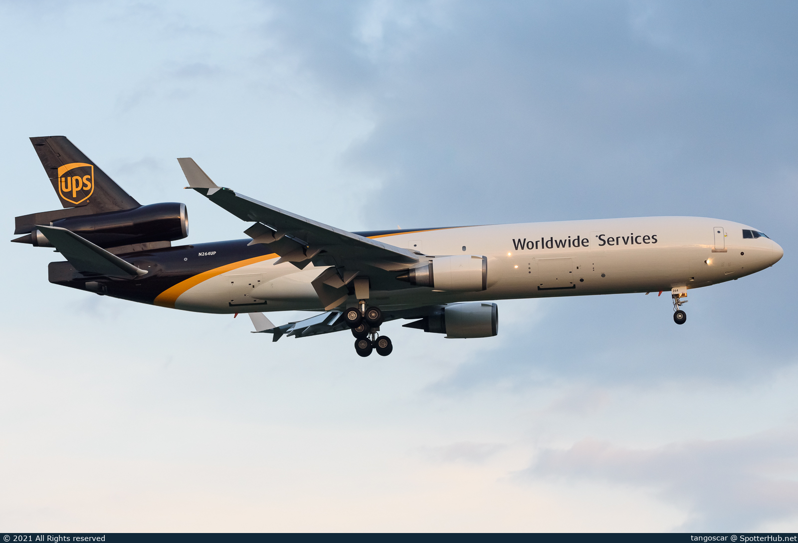 Photo of N264UP - McDonnell Douglas MD-11(F) operated by UPS United Parcel Service