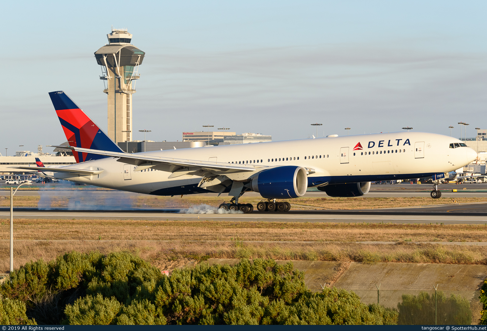 Photo of N707DN - Boeing 777-232(LR) operated by Delta Air Lines