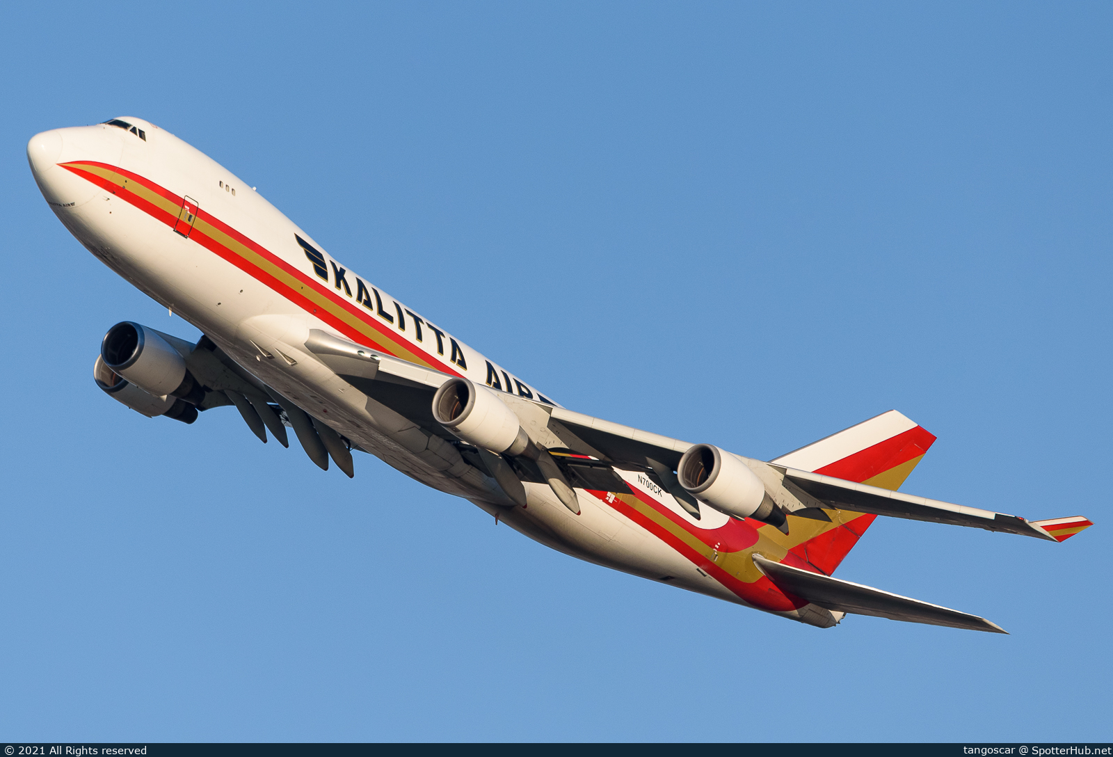 Photo of N700CK - Boeing 747-4R7F operated by Kalitta Air