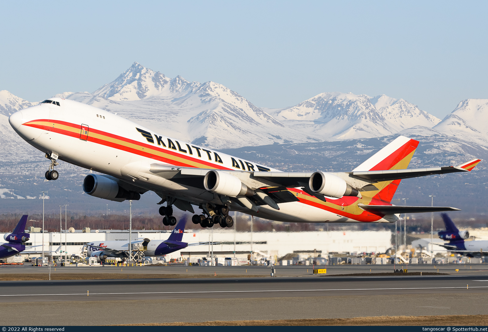 Photo of N700CK - Boeing 747-4R7F operated by Kalitta Air