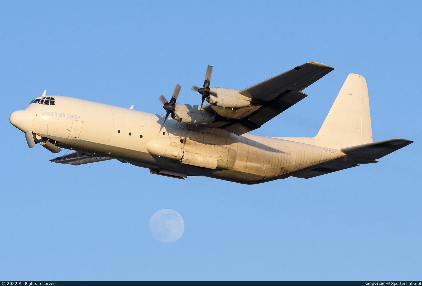 Photo of N410LC - Lockheed L-100-30 Hercules operated by Lynden Air Cargo