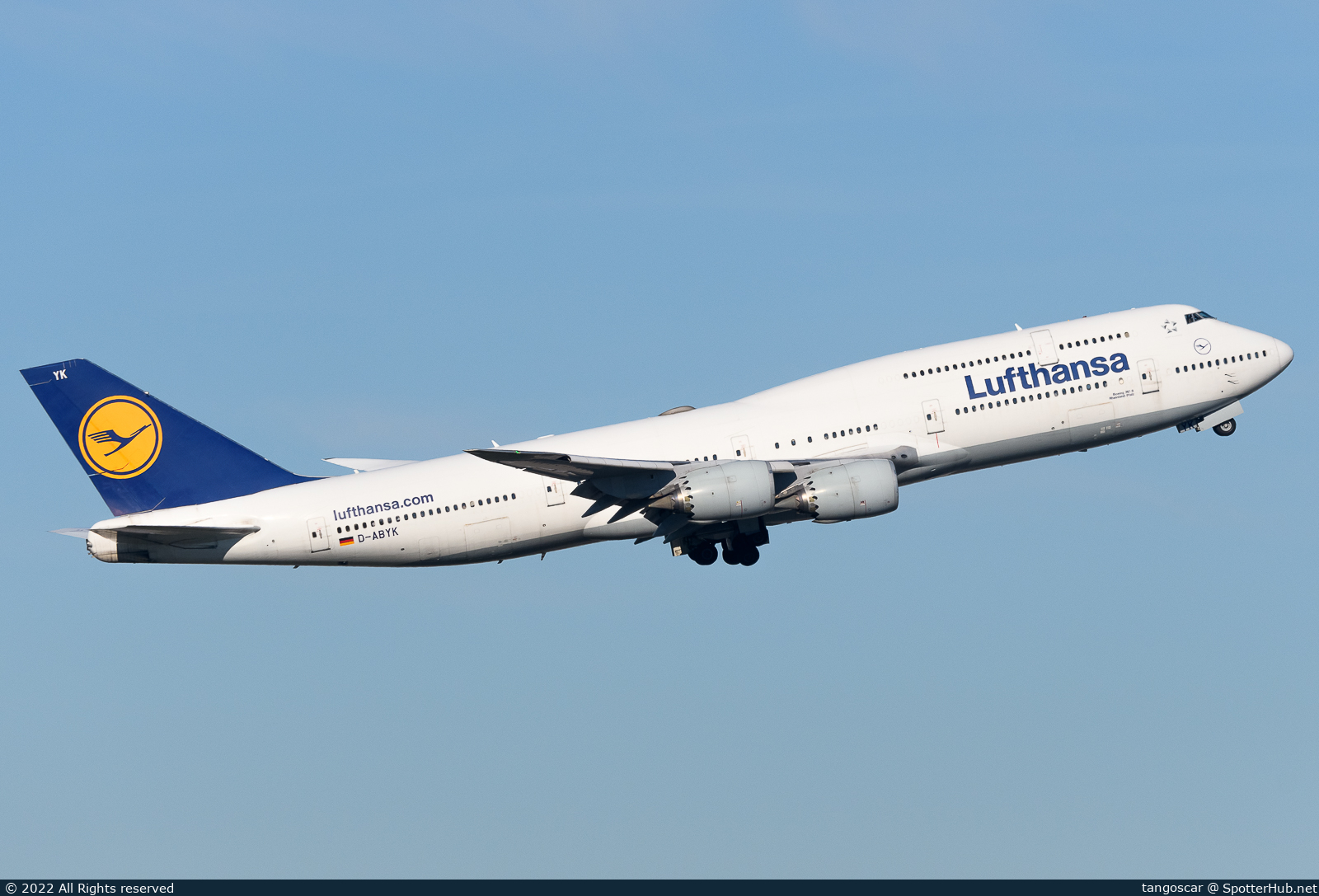 Photo of D-ABYK - Boeing 747-830 operated by Lufthansa