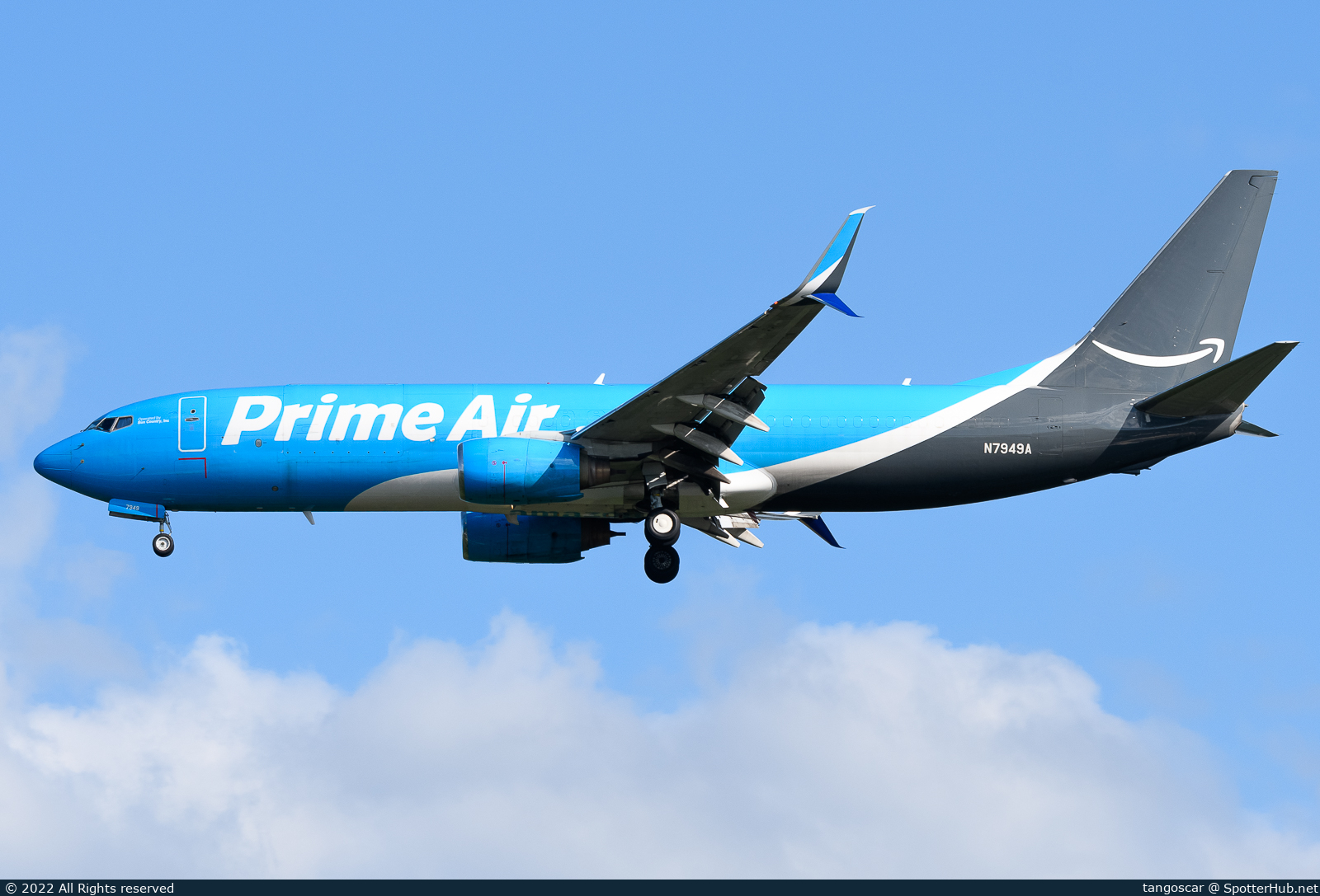 Photo of N7949A - Boeing 737-86N(BCF) operated by Amazon Prime Air (opb Sun Country Airlines)