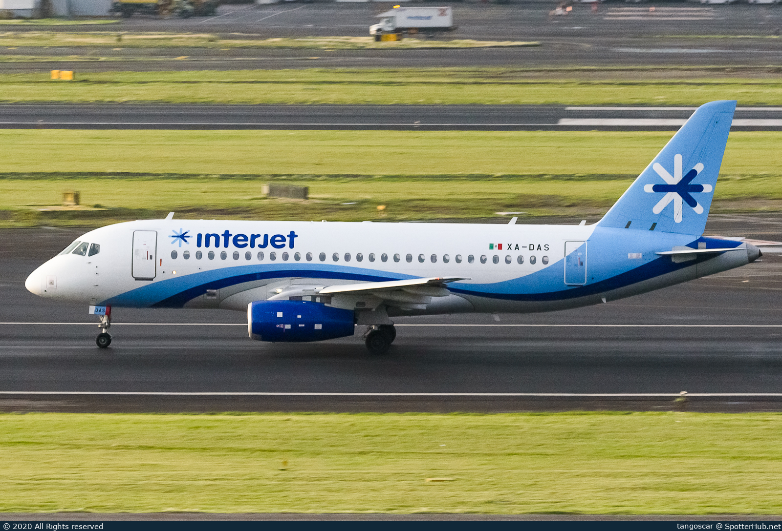 Photo of XA-DAS - Sukhoi Superjet 100-95B operated by Interjet