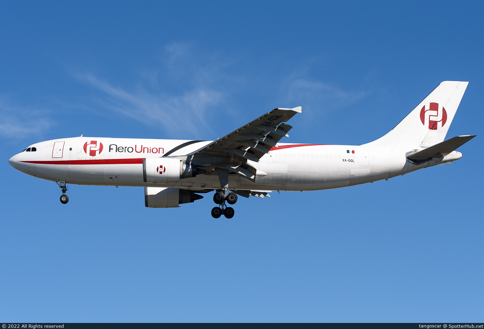 Photo of XA-GGL - Airbus A300B4-605R(F) operated by AeroUnion
