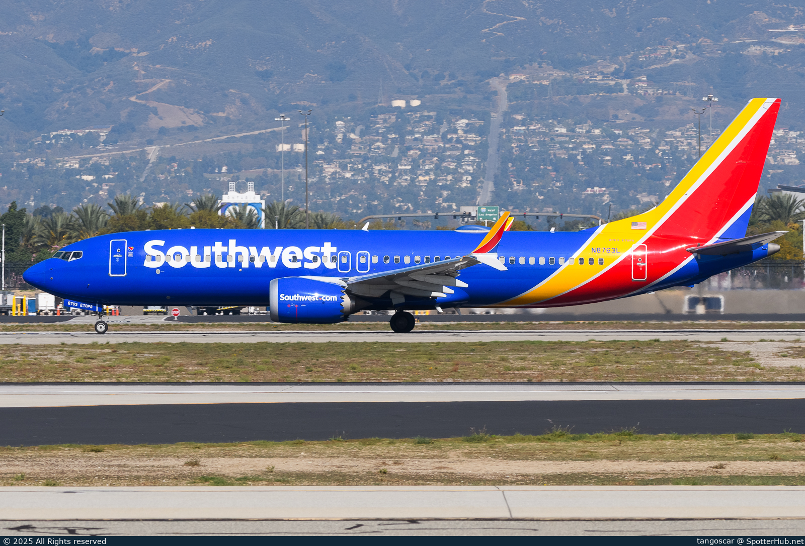 Photo of N8763L - Boeing 737 MAX 8 operated by Southwest Airlines