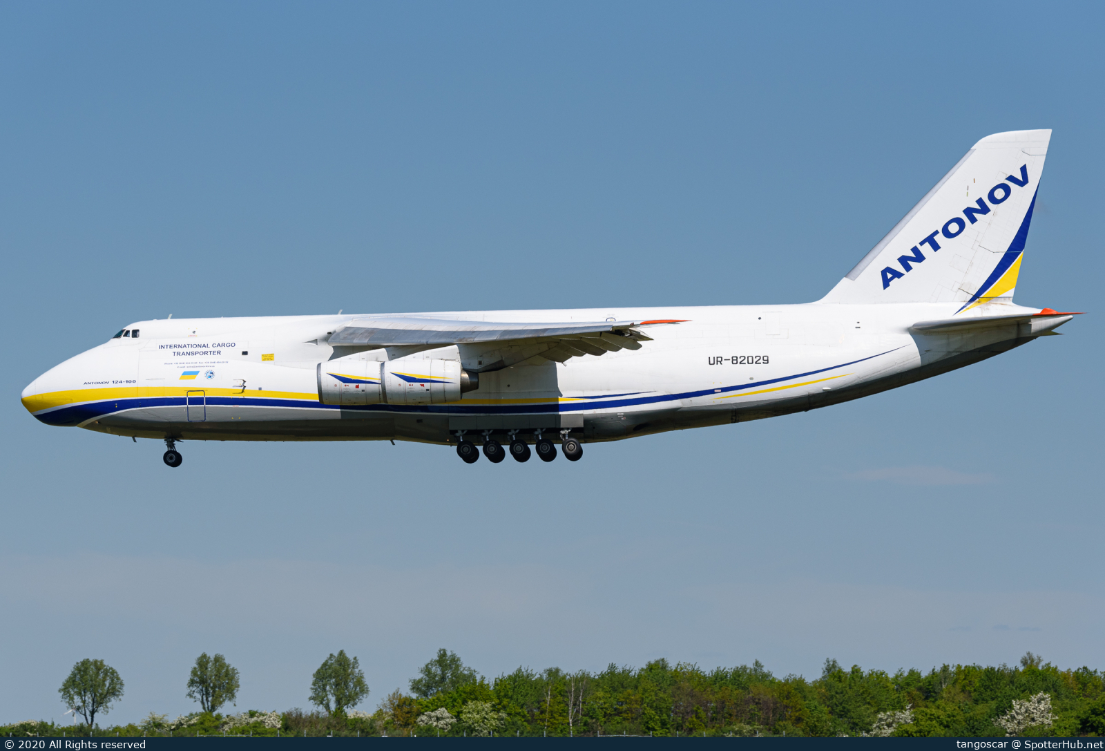 Photo of UR-82029 - Antonov An-124-100 Ruslan operated by Antonov Airlines