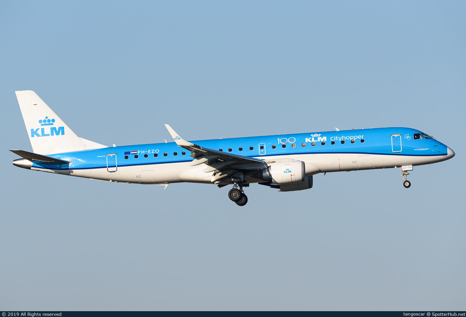 Photo of PH-EZO - Embraer ERJ-190STD operated by KLM Cityhopper