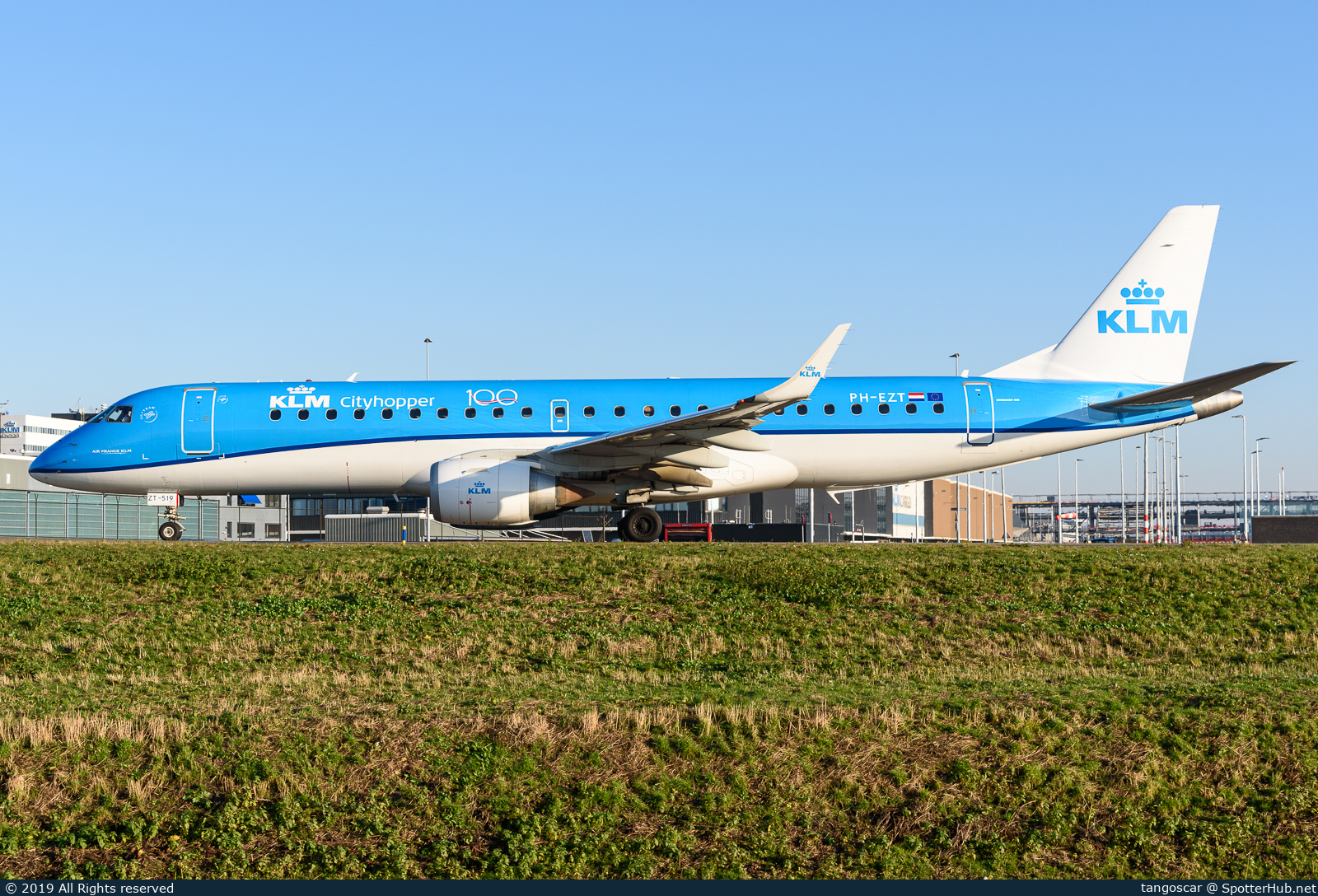 Photo of PH-EZT - Embraer ERJ-190STD operated by KLM Cityhopper