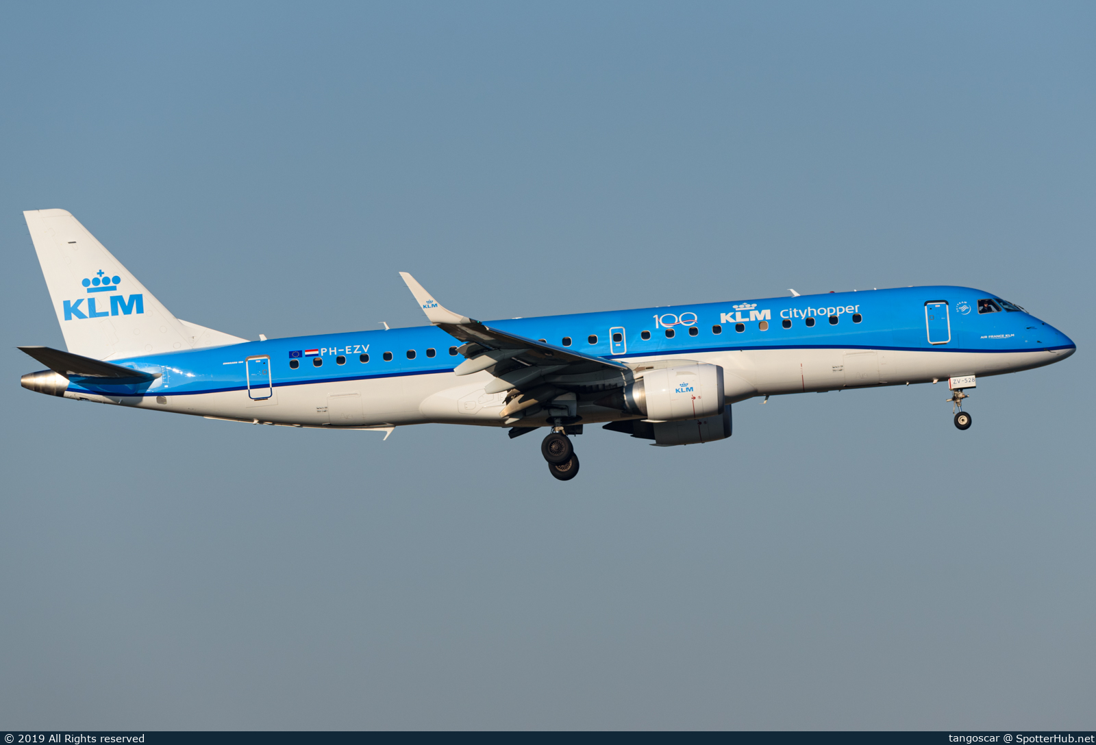 Photo of PH-EZV - Embraer ERJ-190STD operated by KLM Cityhopper