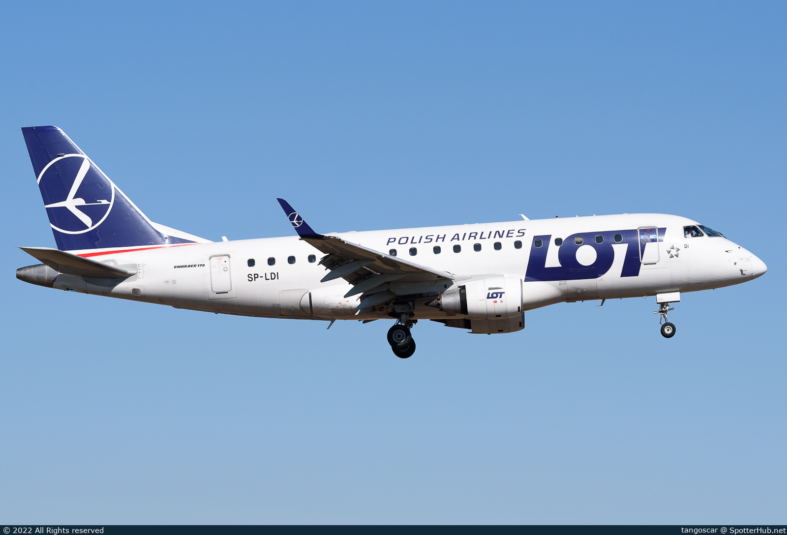 Photo of SP-LDI - Embraer ERJ-170LR operated by LOT Polish Airlines