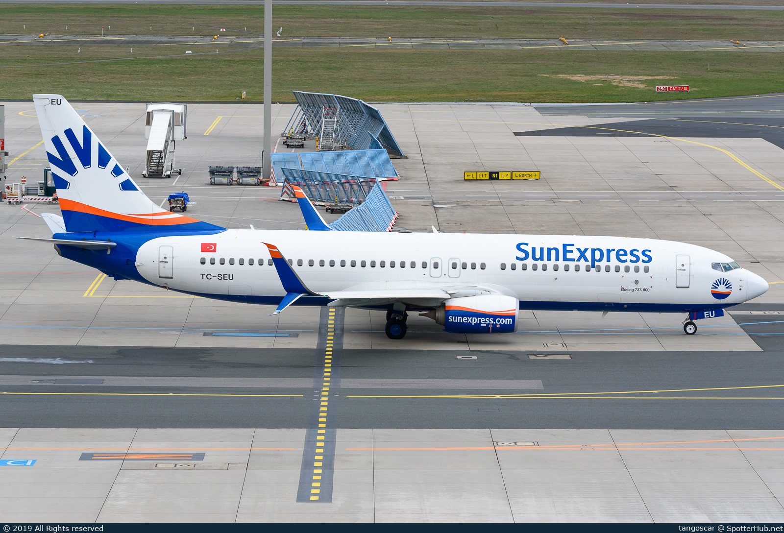 Photo of TC-SEU - Boeing 737-8HC operated by SunExpress