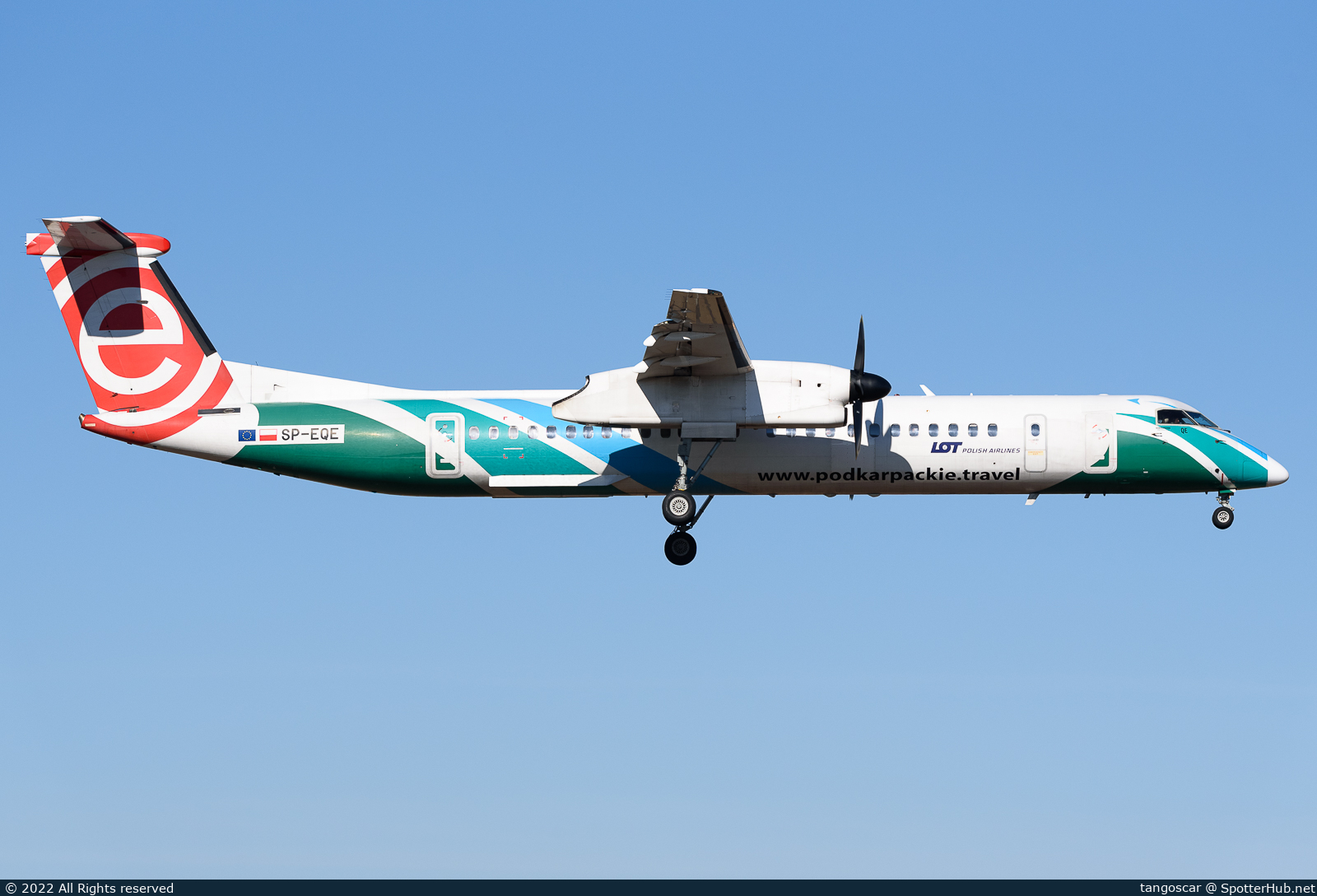 Photo of SP-EQE - Bombardier DHC-8-402 Dash 8 Q400 operated by LOT Polish Airlines
