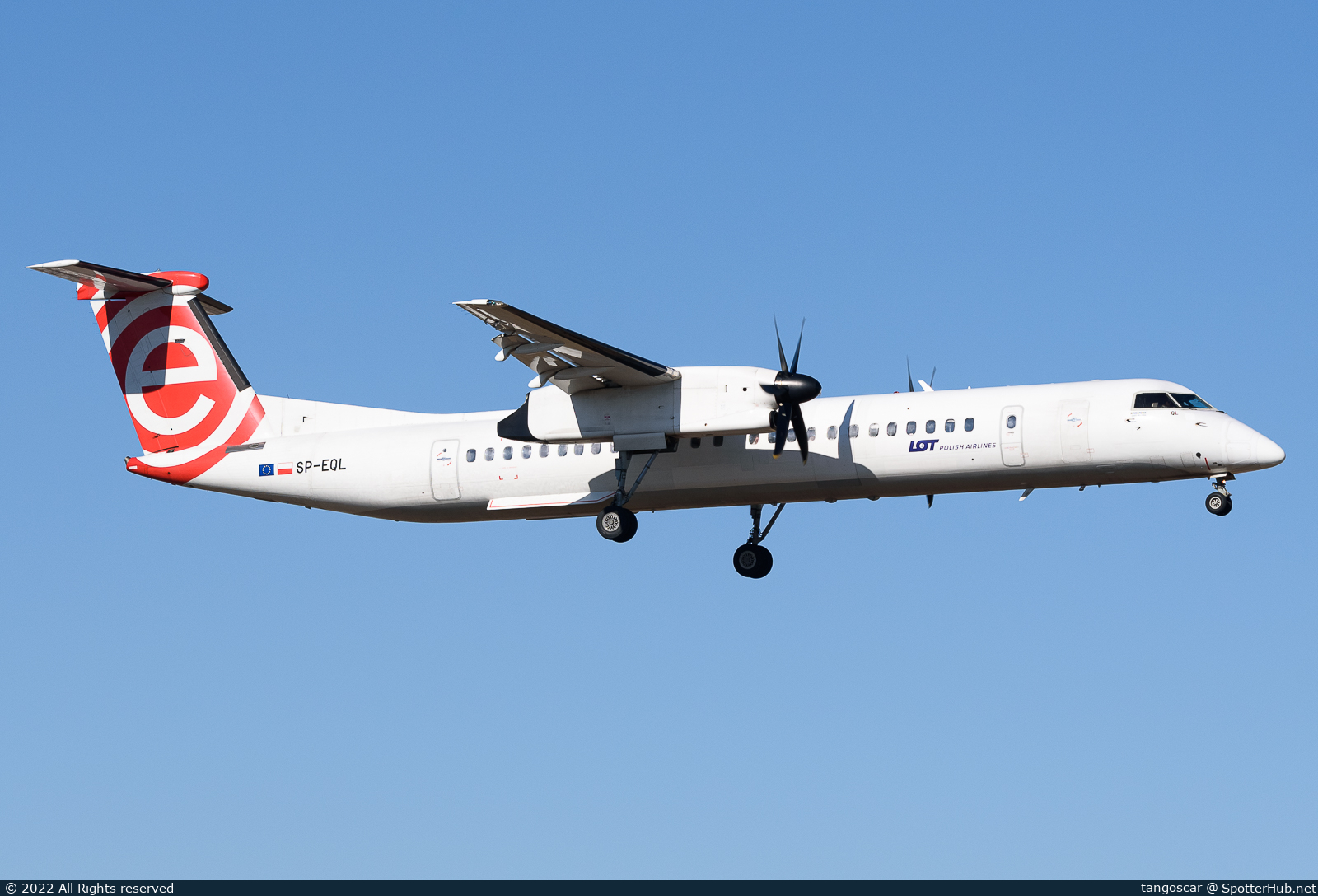 Photo of SP-EQL - Bombardier DHC-8-402 Dash 8 Q400 operated by LOT Polish Airlines