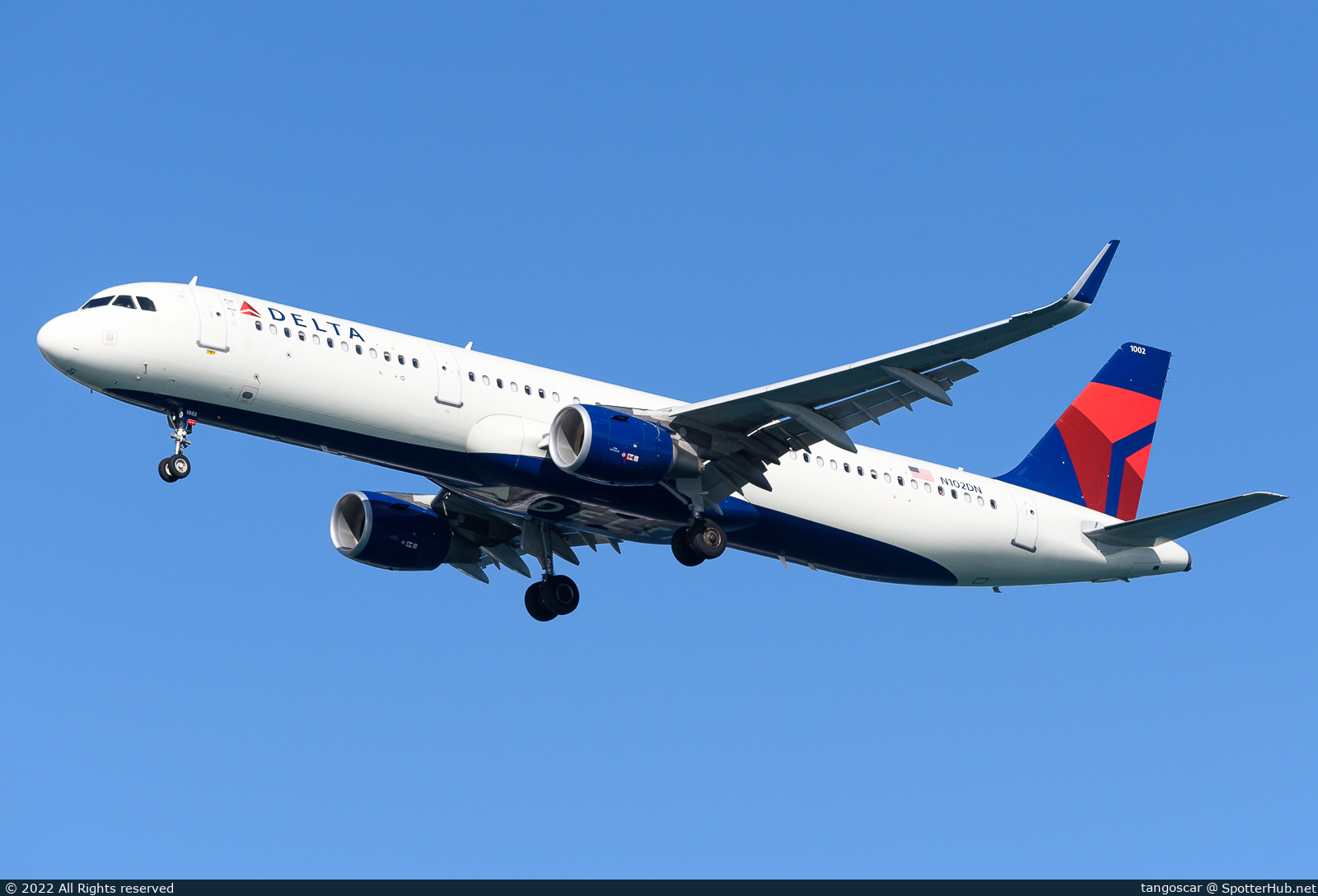 Photo of N102DN - Airbus A321-211 operated by Delta Air Lines