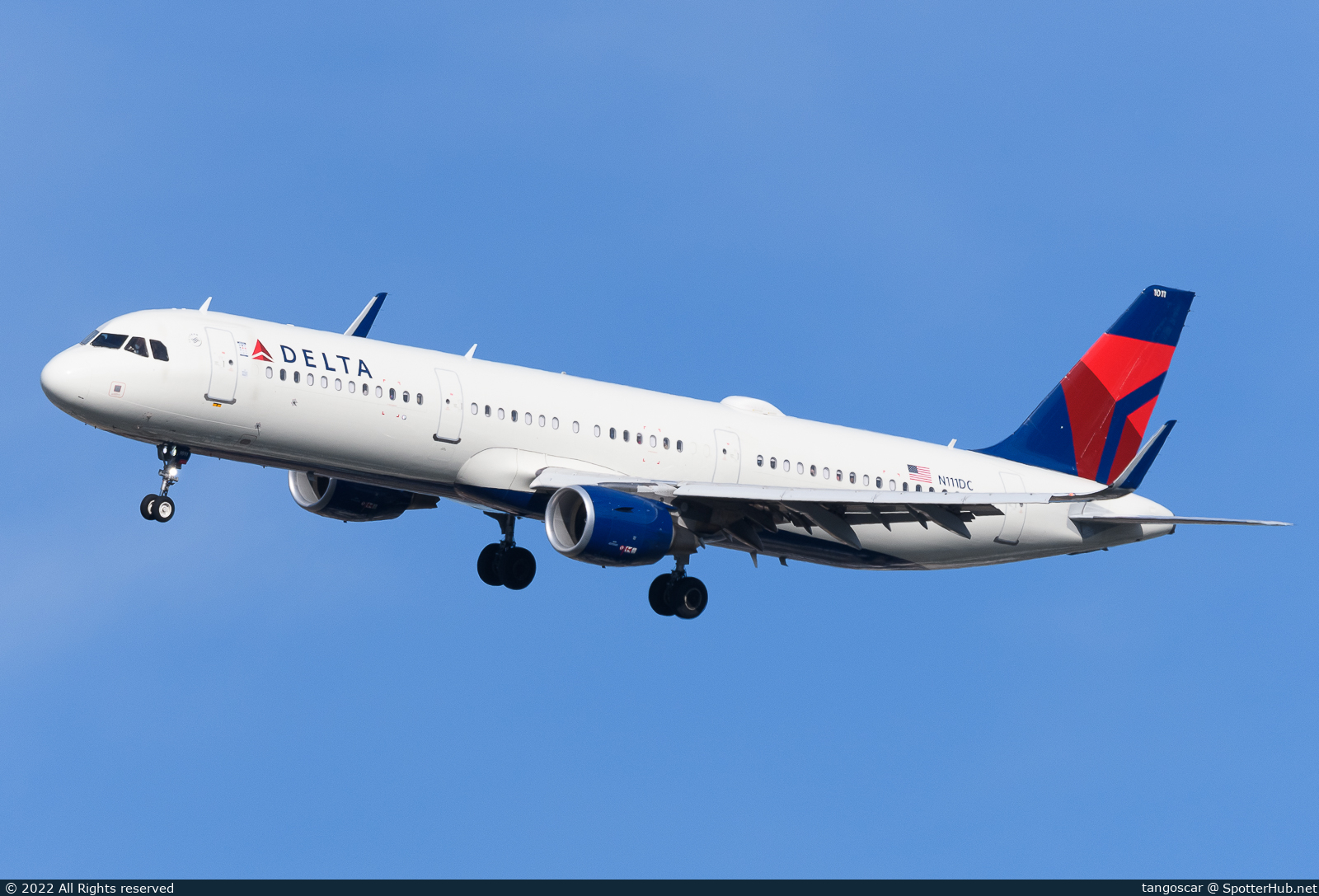 Photo of N111DC - Airbus A321-211 operated by Delta Air Lines
