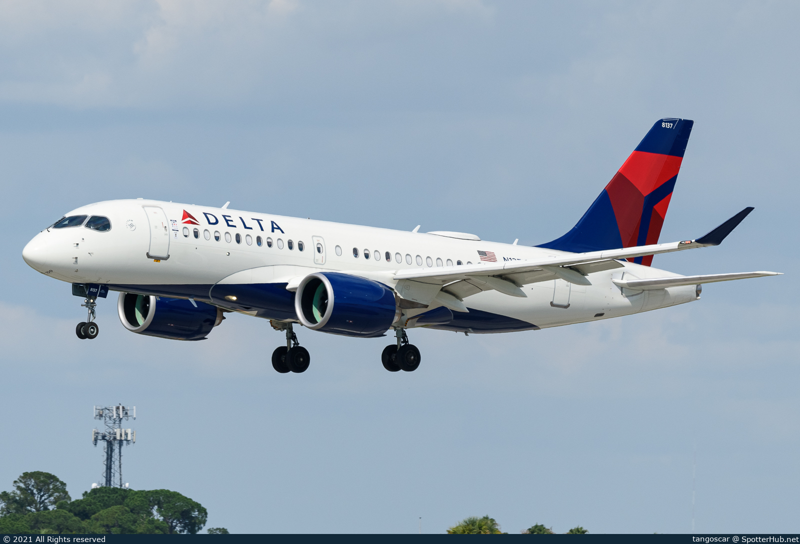Photo of N137DU - Airbus A220-100 operated by Delta Air Lines