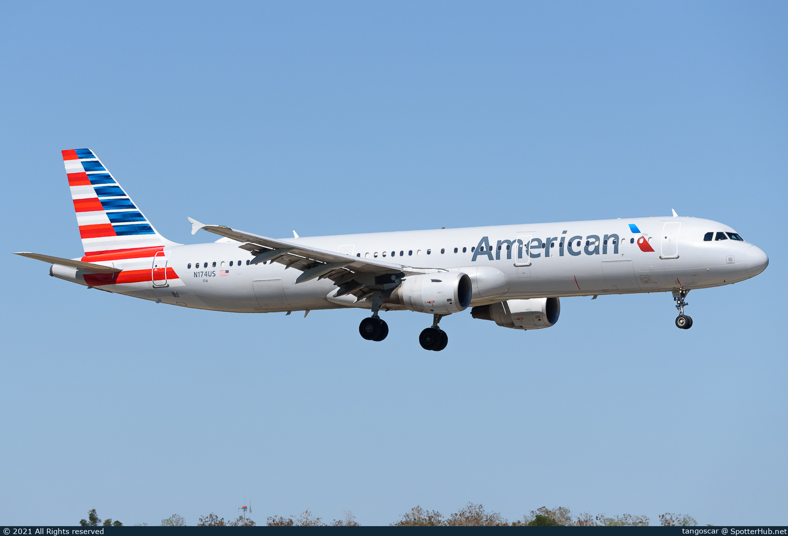 Photo of N174US - Airbus A321-211 operated by American Airlines