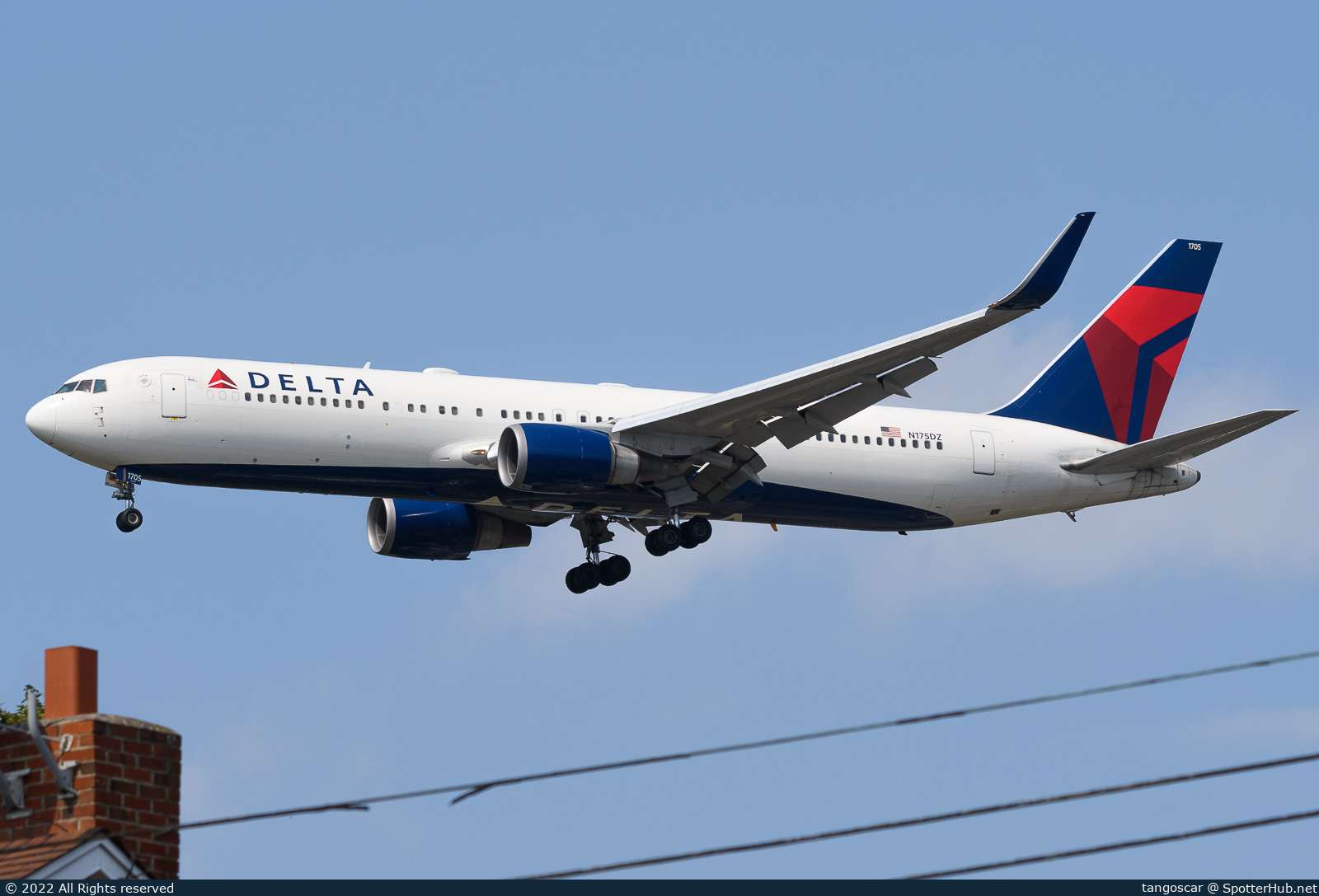 Photo of N175DZ - Boeing 767-332(ER) operated by Delta Air Lines