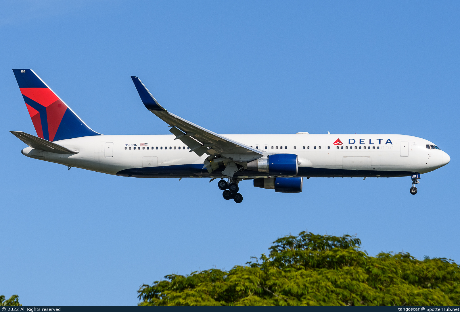 Photo of N188DN - Boeing 767-332(ER) operated by Delta Air Lines