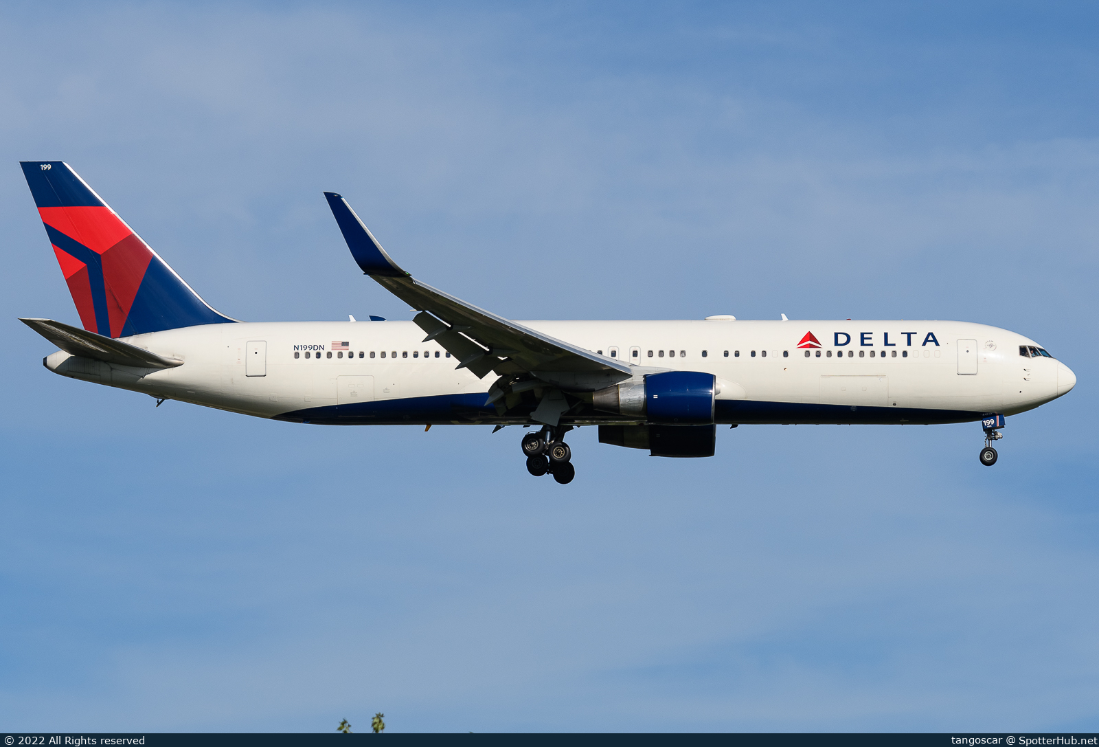 Photo of N199DN - Boeing 767-332(ER) operated by Delta Air Lines